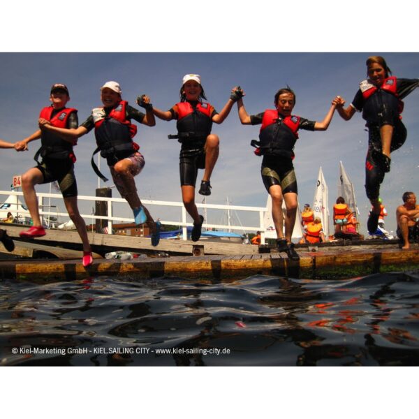 Echo action 06 Echo action 06