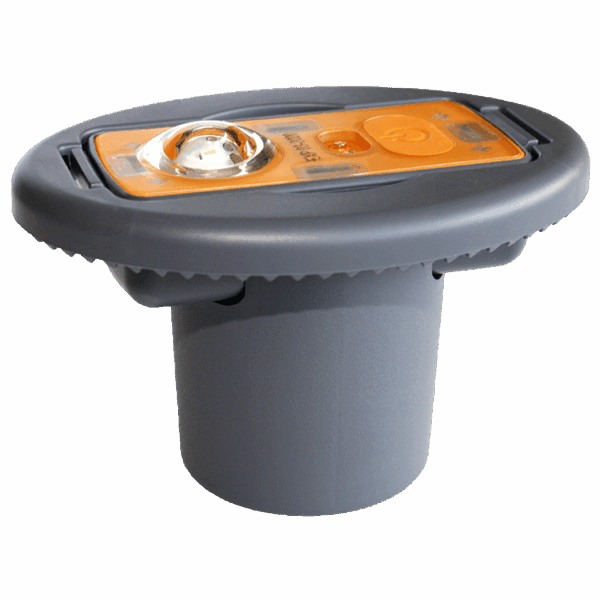 W4 a_1361_lifejacket_light_clip_1971_750px W4 a_1361_lifejacket_light_clip_1971_750px