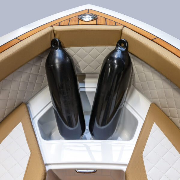 Popfender in stowage 8 Popfender in stowage 8